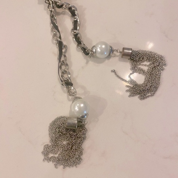 WHITE HOUSE BLACK MARKET Chain Ribbon Tassle Necklace | EUC | MSRP $149 - Picture 6 of 9